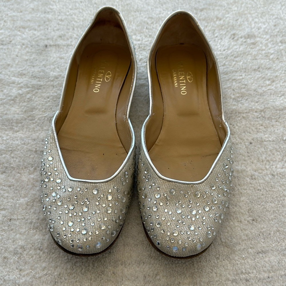Valentino Garavani flats silver mesh fabric with silver crystals, EUC, 38.5 EU